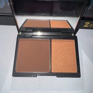 Sleek Contour Kit in Dark